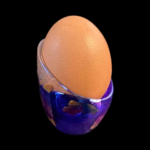 Coquetier à oeuf violet