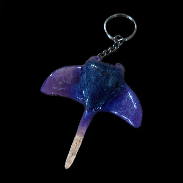 porte clés raie manta violette