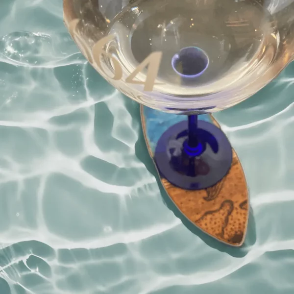 sous-verre dans l'eau vue du dessus surf vague