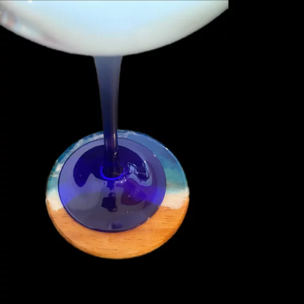 Sous-verre et verre bleu neutre