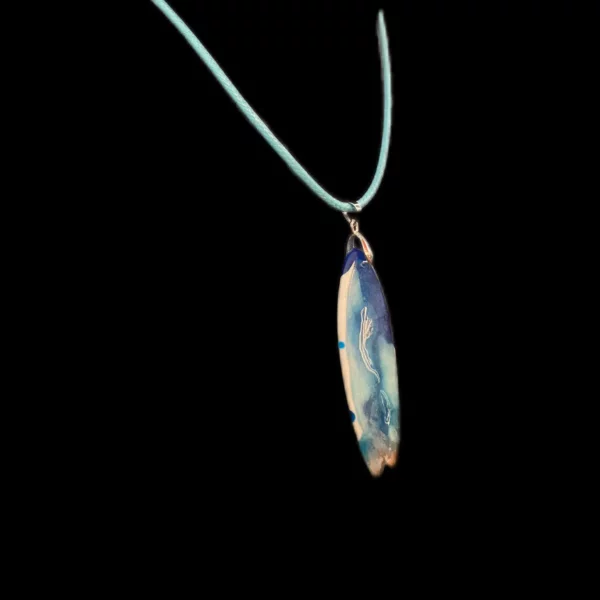 pendentif surf fond noir 3