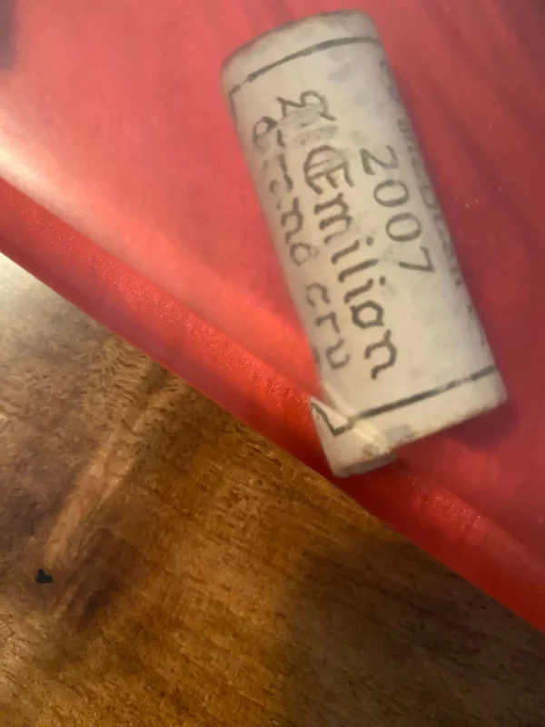 zoom sur un des bouchons grands crus de saint émilion